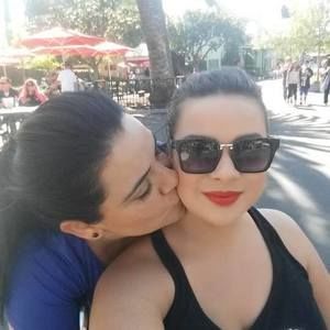 Meet your Posher, Mirtha